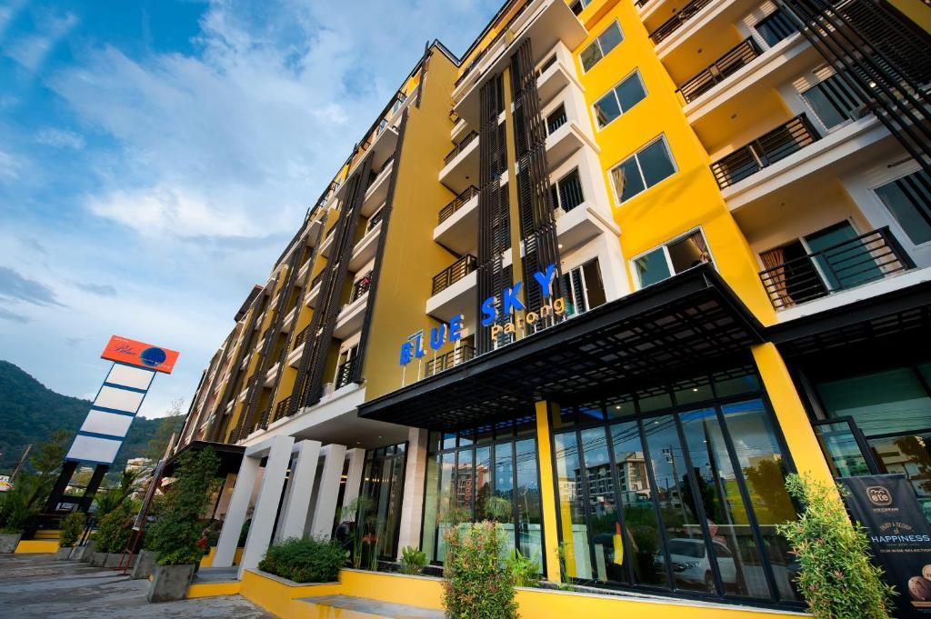 Blue Sky Patong Hotel Buitenkant foto