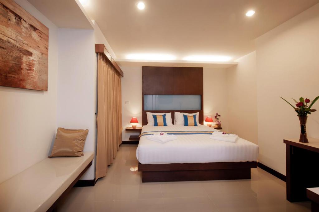 Blue Sky Patong Hotel Kamer foto