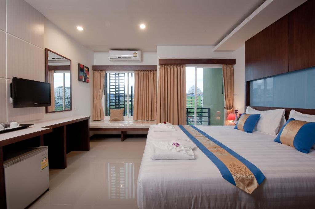 Blue Sky Patong Hotel Kamer foto