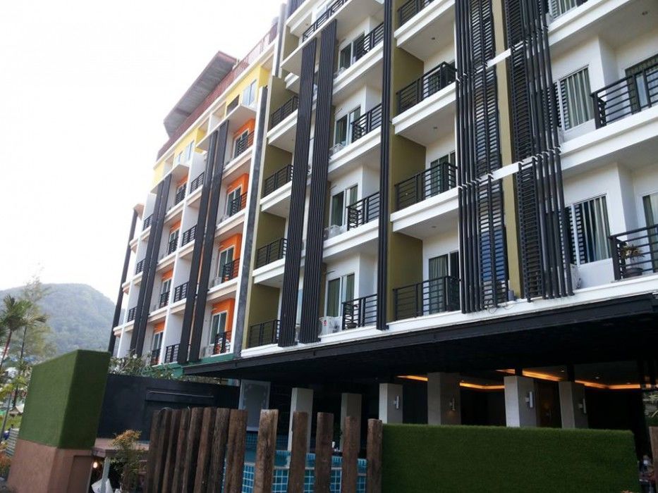 Blue Sky Patong Hotel Buitenkant foto