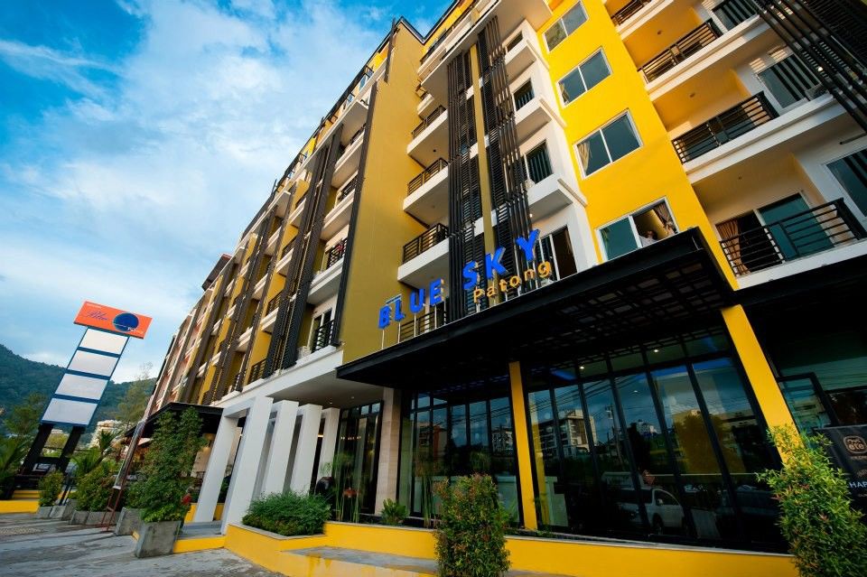 Blue Sky Patong Hotel Buitenkant foto