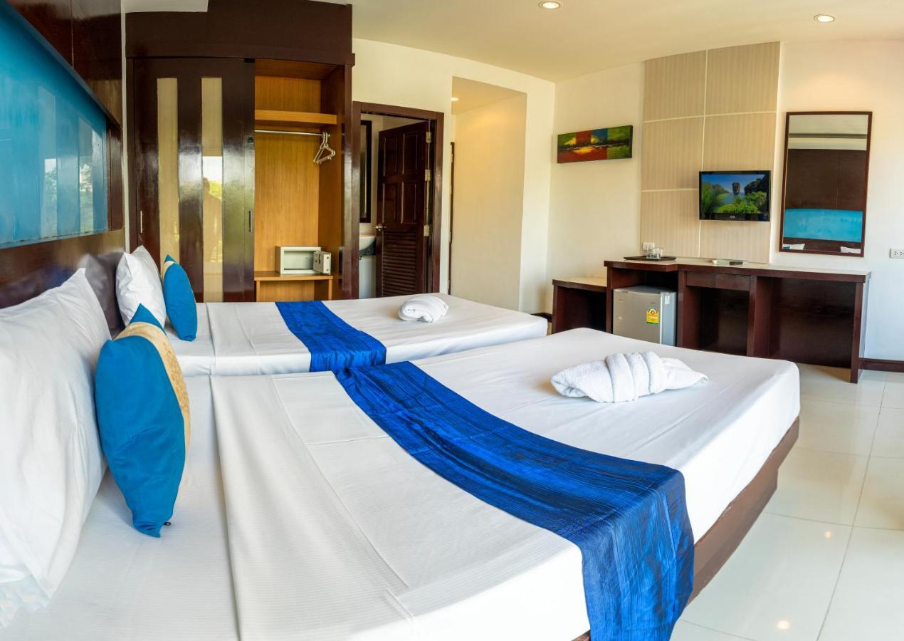 Blue Sky Patong Hotel Buitenkant foto