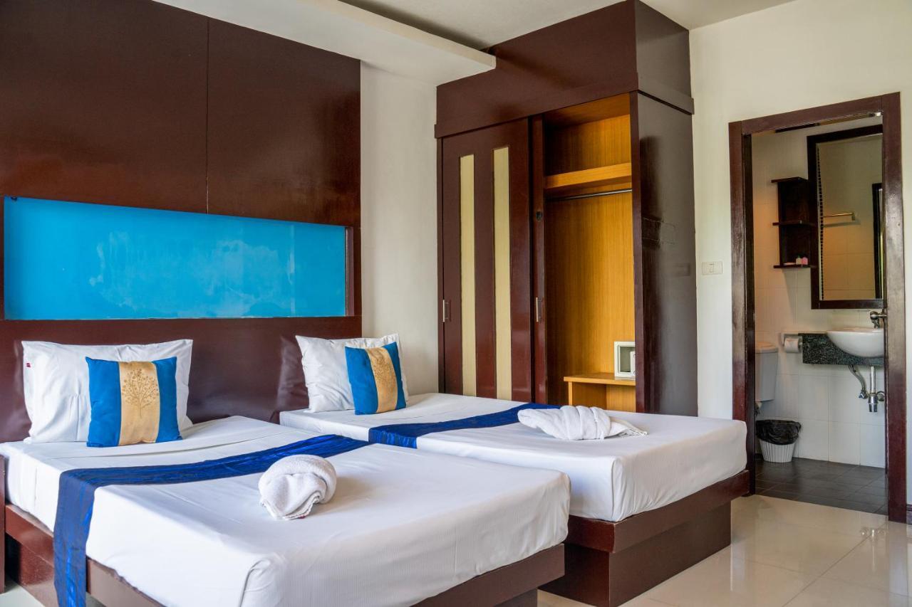 Blue Sky Patong Hotel Buitenkant foto
